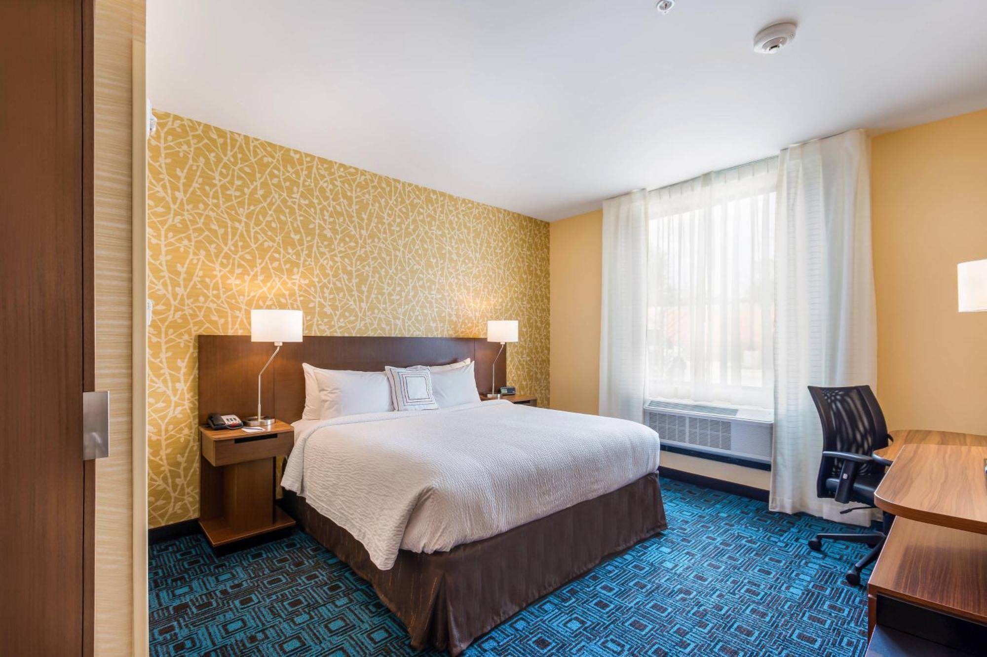 Fairfield & By Marriott Hotel 3*