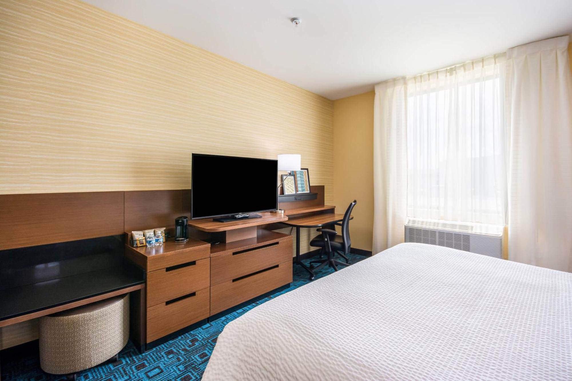 Hotel Fairfield & By Marriott