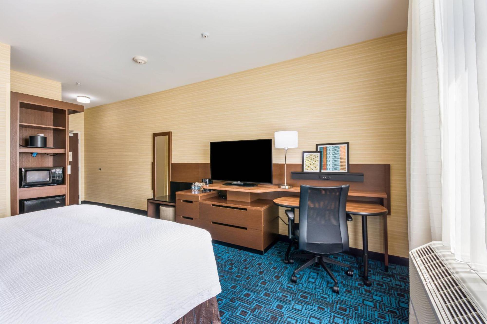 Fairfield & By Marriott Hotel 3*